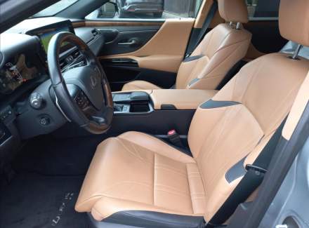 Lexus - ES