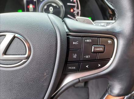 Lexus - ES