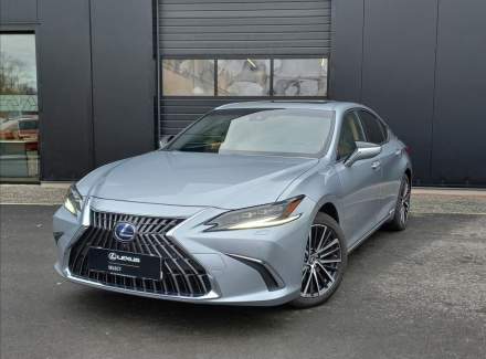 Lexus - ES