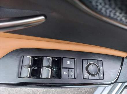 Lexus - ES