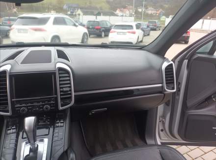 Porsche - Cayenne