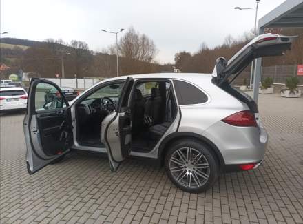 Porsche - Cayenne