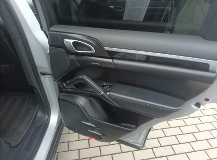 Porsche - Cayenne