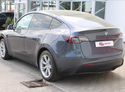 Tesla - Model Y