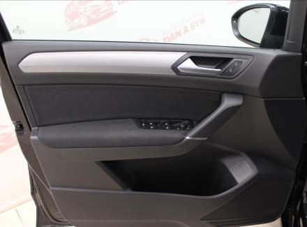 Volkswagen - Touran