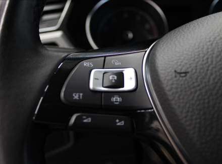 Volkswagen - Touran