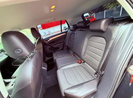 Volkswagen - Golf
