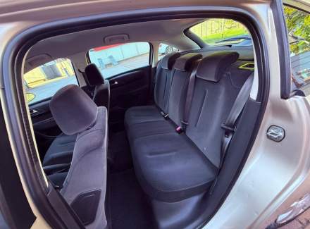 Citroën - C4