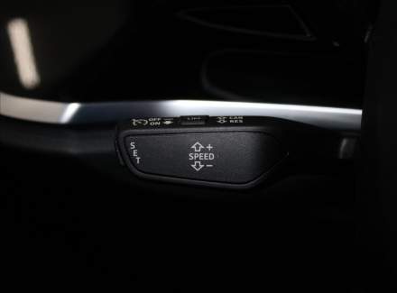 Audi - Q3