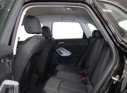 Audi - Q3