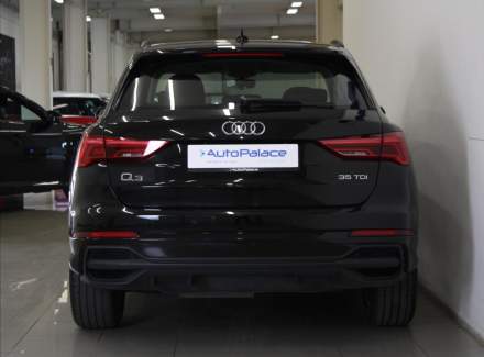 Audi - Q3