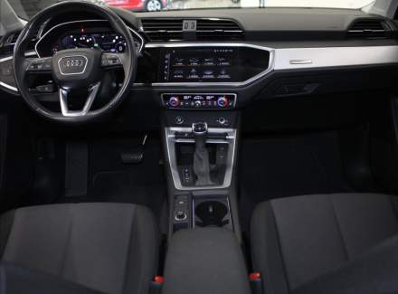 Audi - Q3