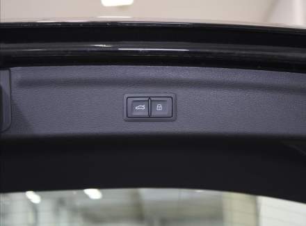 Audi - Q3