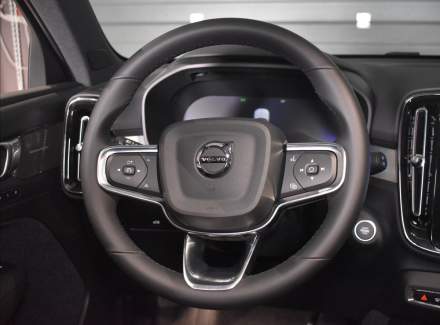 Volvo - XC40