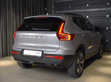 Volvo - XC40