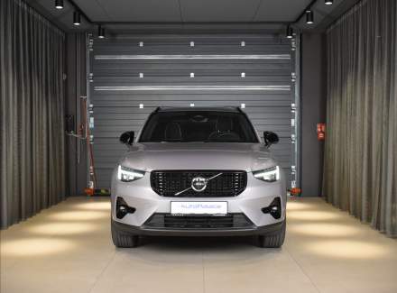 Volvo - XC40