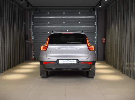 Volvo - XC40