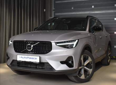Volvo - XC40