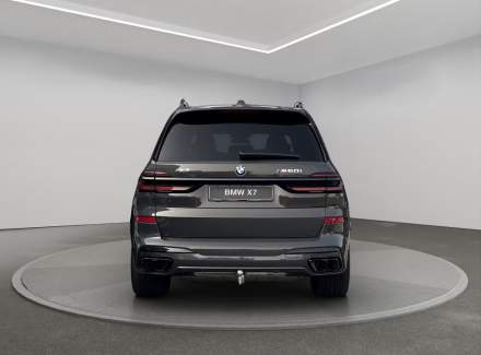 BMW - X7