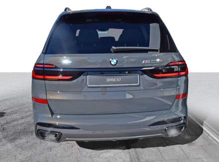 BMW - X7
