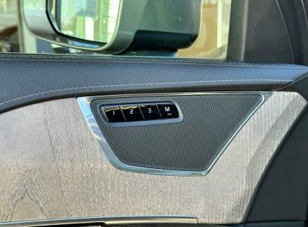 Volvo - XC90