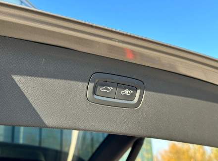 Volvo - XC90