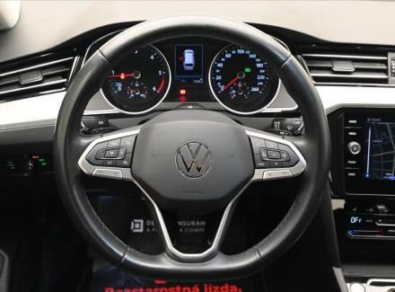 Volkswagen - Passat