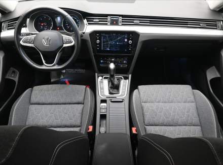 Volkswagen - Passat