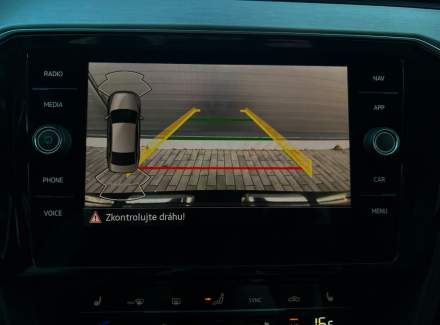 Volkswagen - Passat