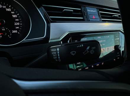 Volkswagen - Passat