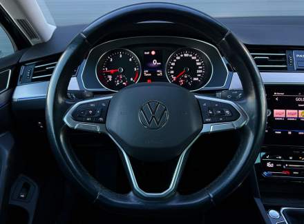 Volkswagen - Passat
