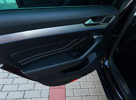Volkswagen - Passat