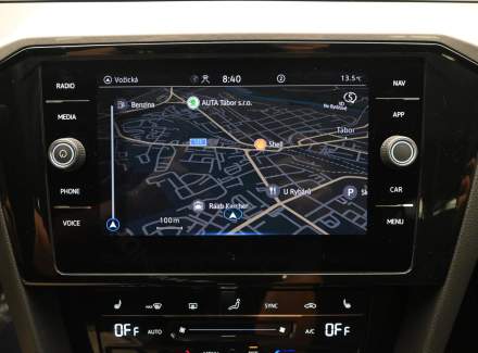 Volkswagen - Passat