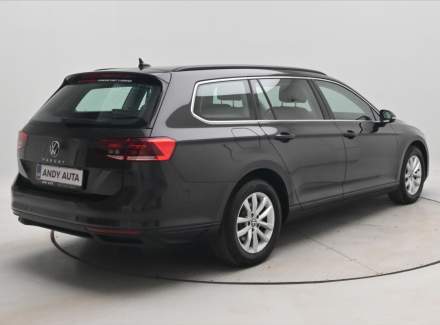 Volkswagen - Passat