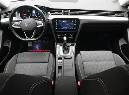 Volkswagen - Passat