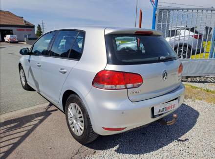 Volkswagen - Golf
