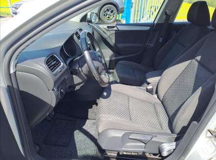 Volkswagen - Golf