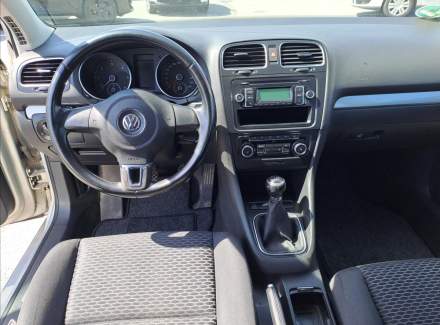 Volkswagen - Golf