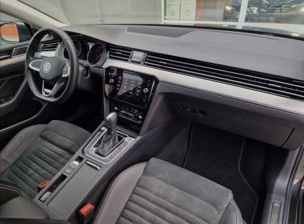 Volkswagen - Passat
