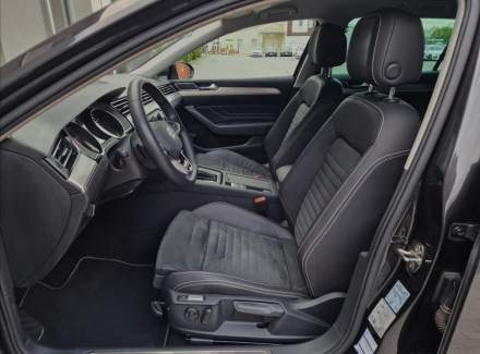 Volkswagen - Passat