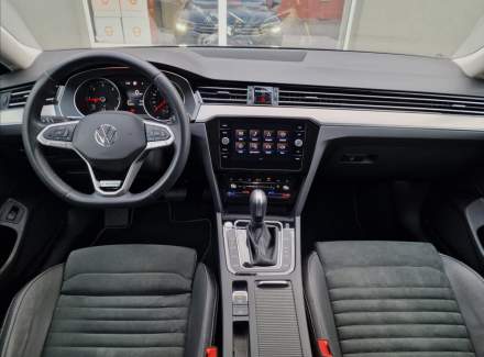 Volkswagen - Passat