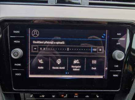 Volkswagen - Passat