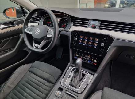 Volkswagen - Passat