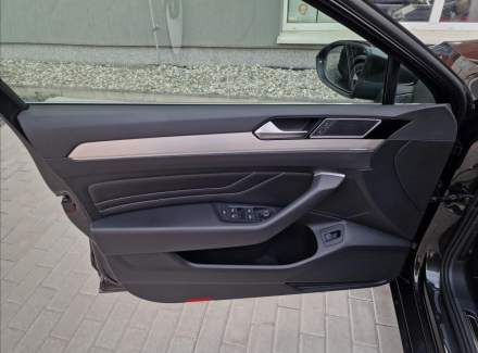 Volkswagen - Passat
