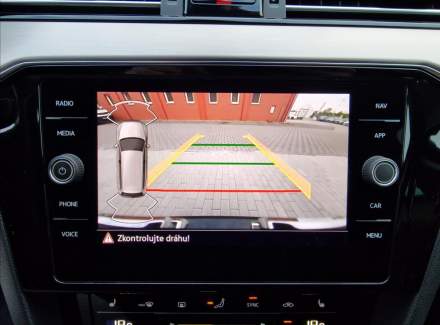 Volkswagen - Passat