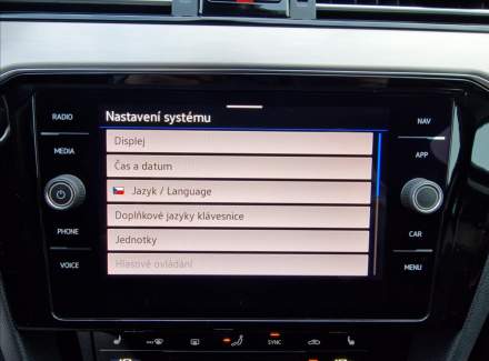 Volkswagen - Passat