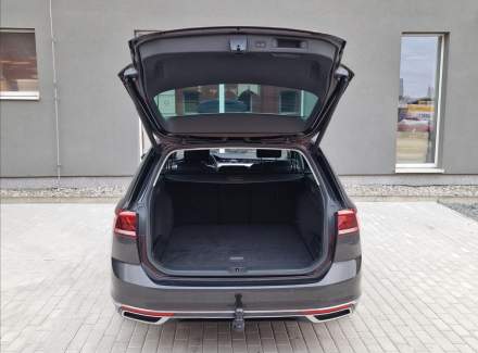 Volkswagen - Passat