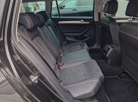 Volkswagen - Passat