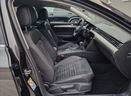 Volkswagen - Passat
