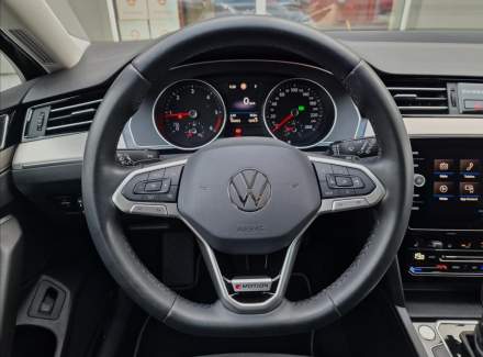 Volkswagen - Passat